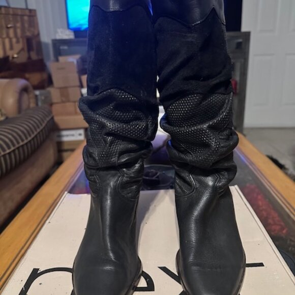 boots - Picture 5 of 7